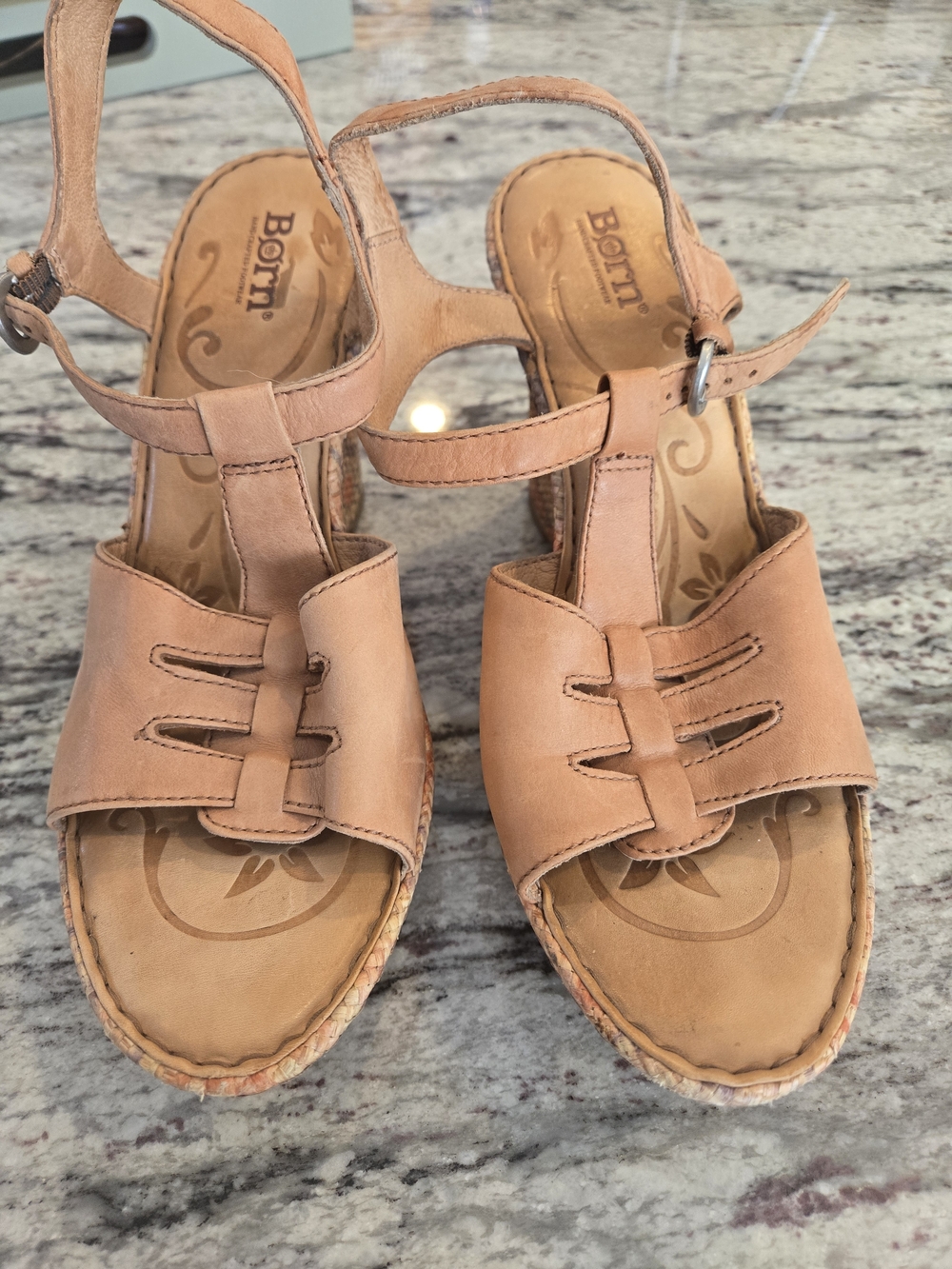 Born Women's Light Tan Leather T-Strap Sandals Boho Chic